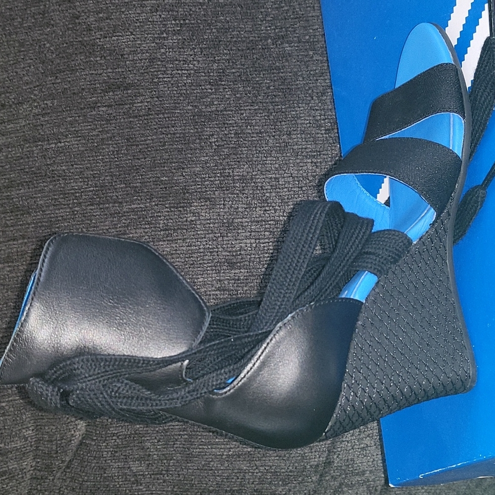 Adidas mesoa wedge